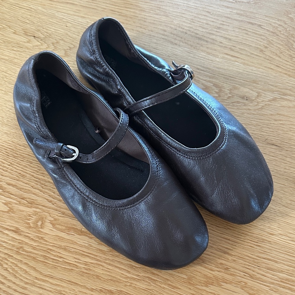 Brown leather ballet flats